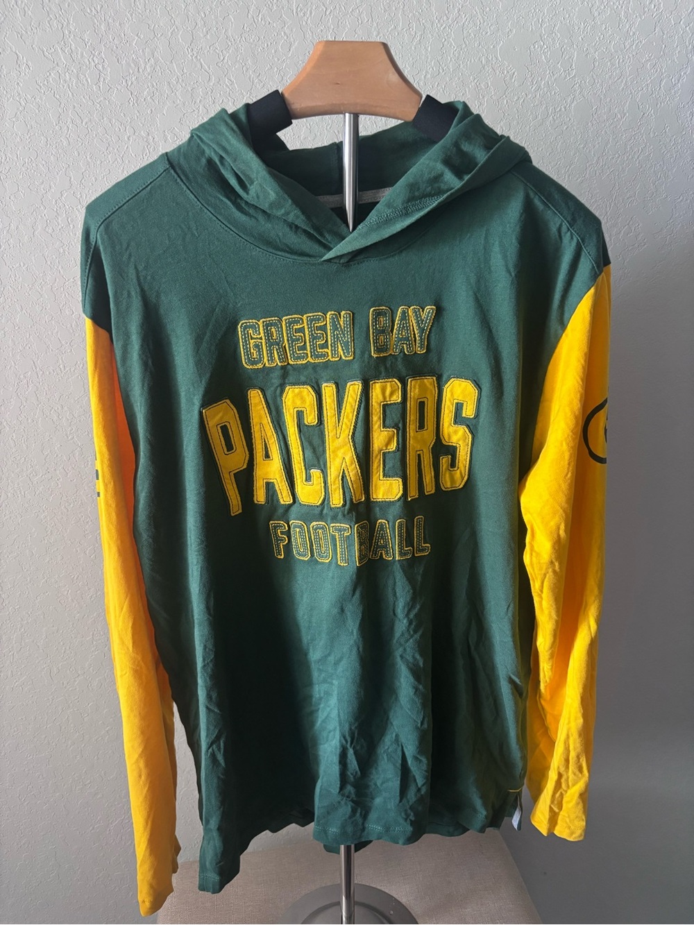 Green Bay Packers NFL Team Apparel Hooded Shirt Youth XL 18/20 Green Gold